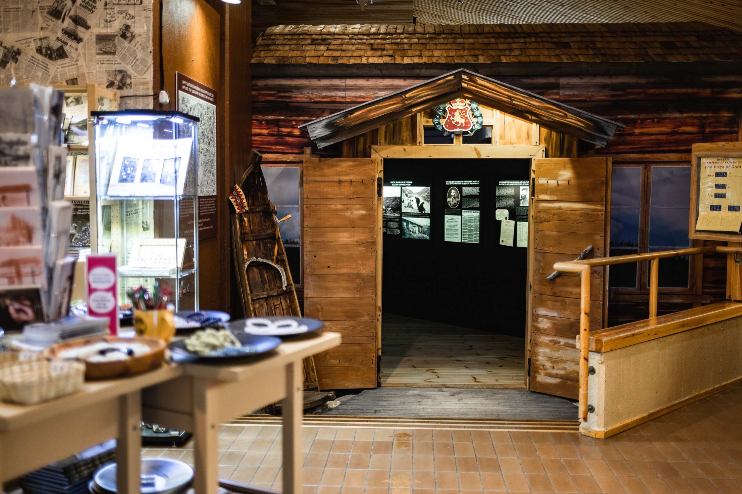 Gold Museum is open Mon–Fri 11–16 in spring 2025